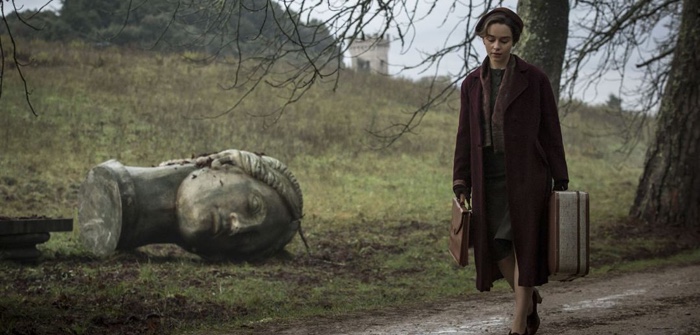 Emilia Clarke combat les forces du mal dans Voices From the Stone